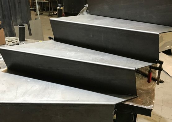 Escaleras plegadas metálicas