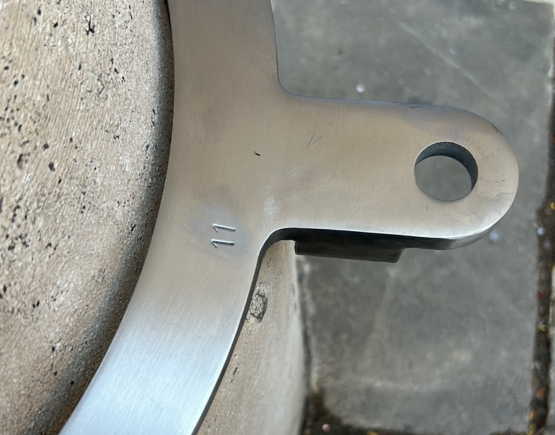 Prototipo circular metálico